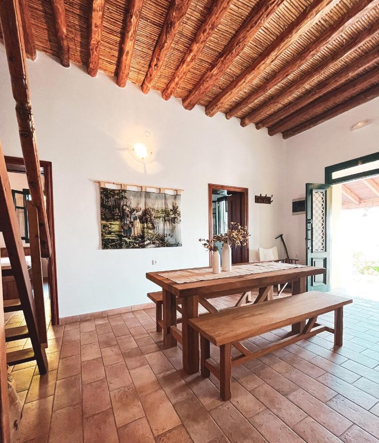 Batu Vacation House Monólithosz Kültér fotó