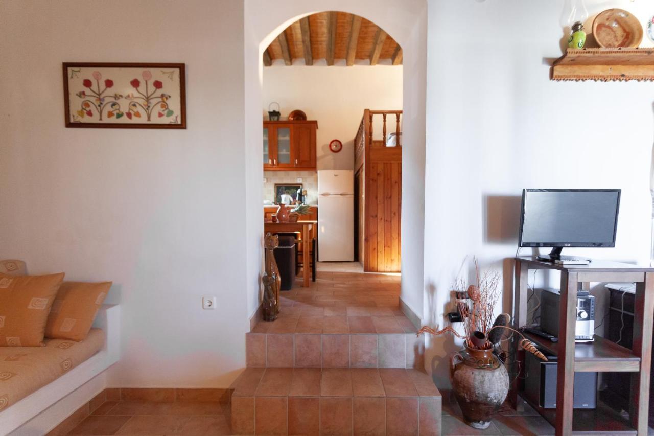 Batu Vacation House Monólithosz Kültér fotó